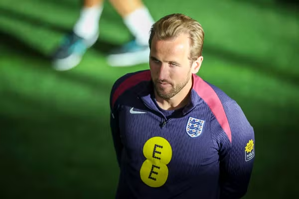 Kapten Inggris Harry Kane diragukan tampil dalam laga persahabatan melawan Wales